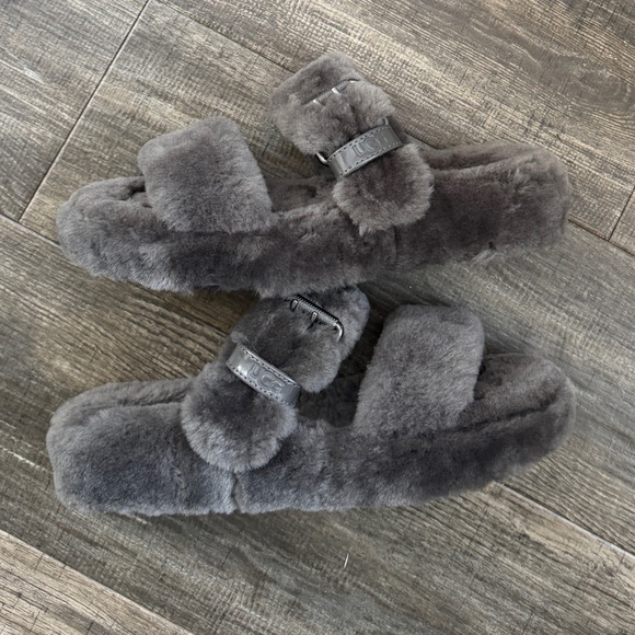 UGG Shoes - UGG Fuzz Yeah Sheepskin Double Strap Grey Slip On Slides Sandals Women’s 9